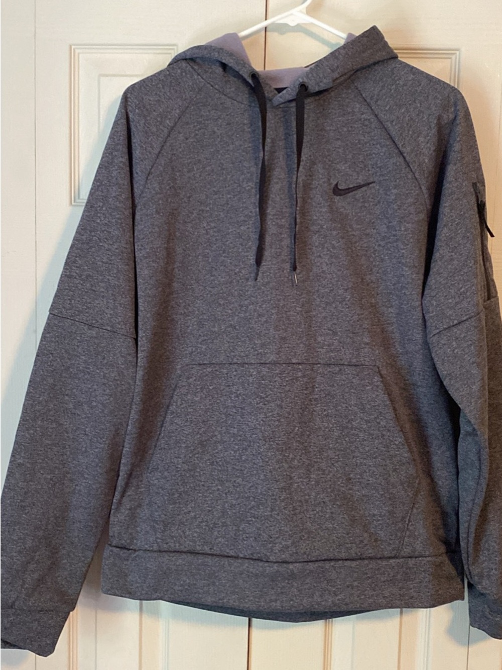 Men’s Nike Gray Heather Therma-Fit Hoodie with Black Accents